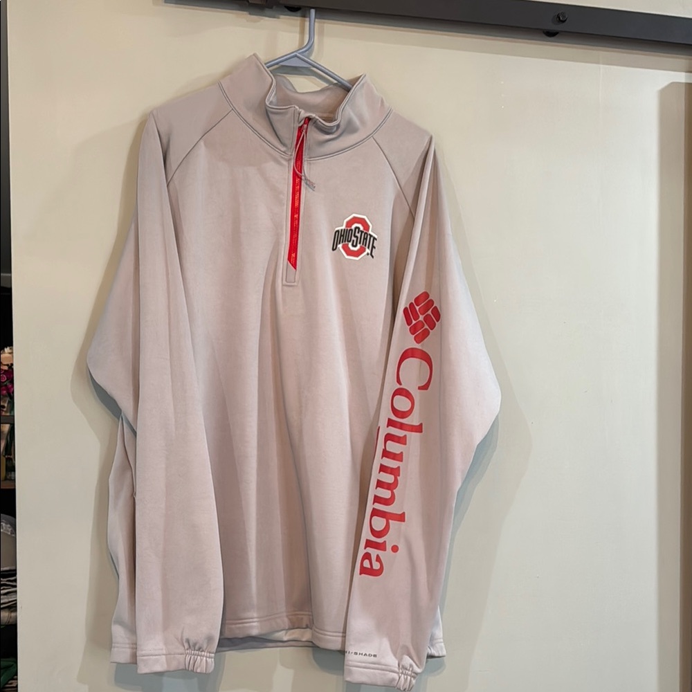 Columbia Gray and Red Quarter-Zip Sweatshirt